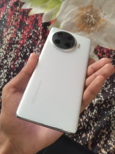 Tecno Spark 20 Pro Plus