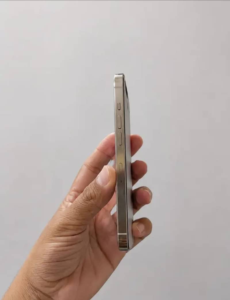 iPhone 13 Pro 4