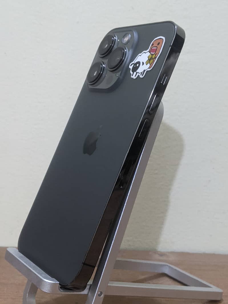 Apple iPhone 13 Pro 2