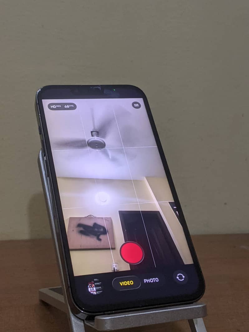 Apple iPhone 13 Pro 9