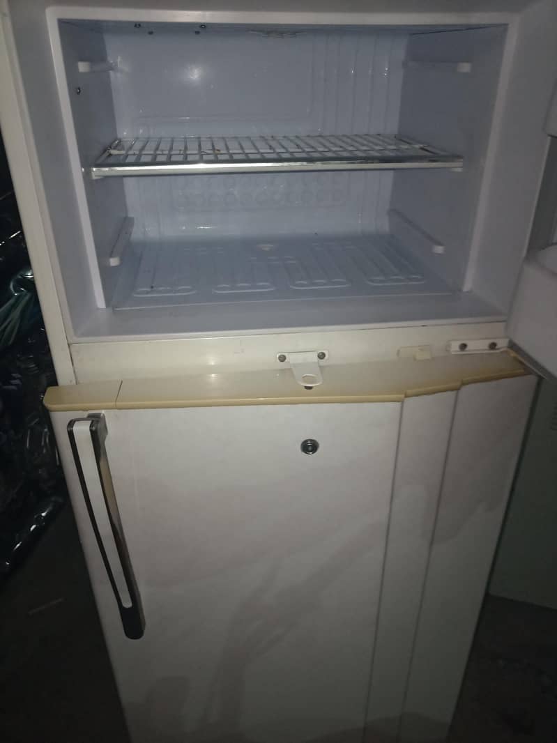 waves frige 3