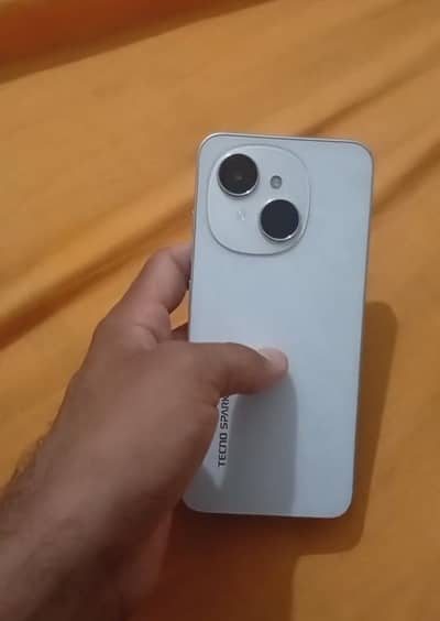 Tecno Spark Go 1