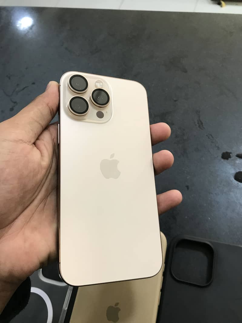 iPhone 16 Pro Max 7