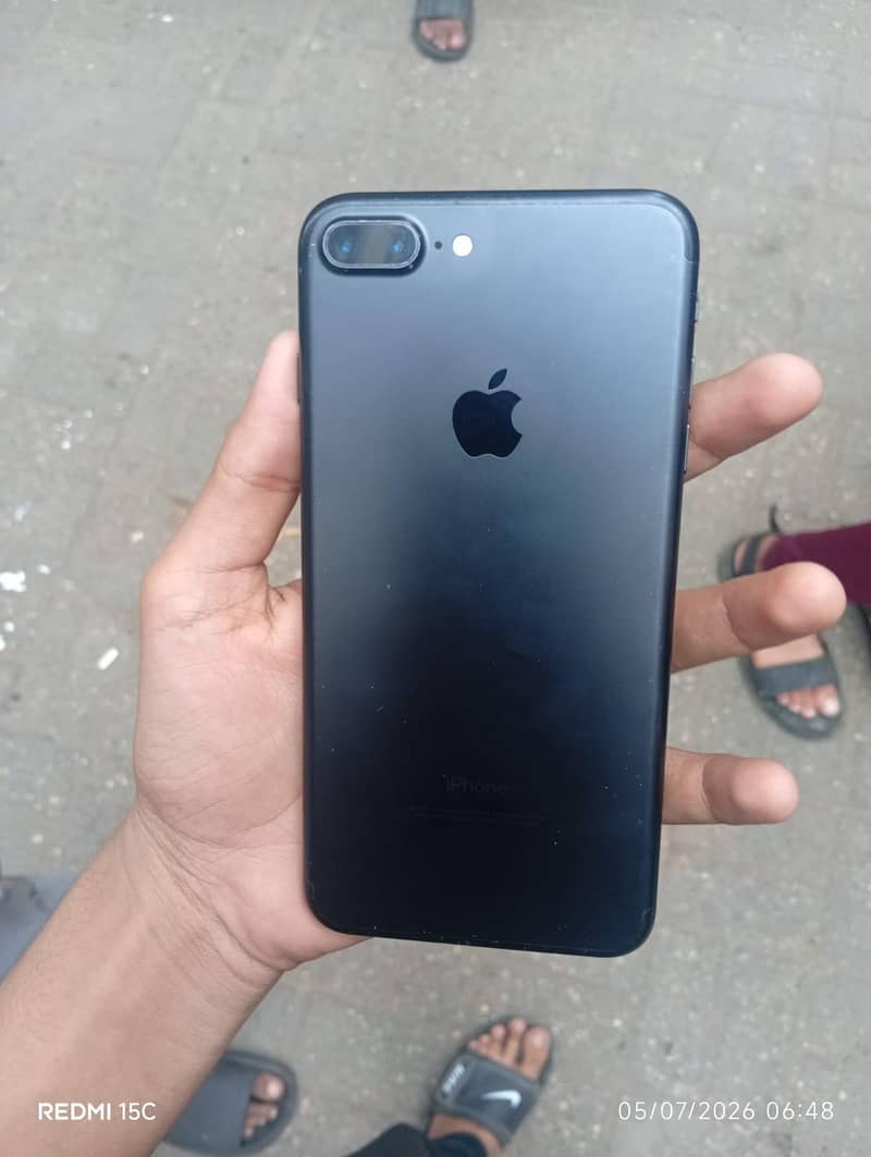 Apple iPhone 7 Plus 6