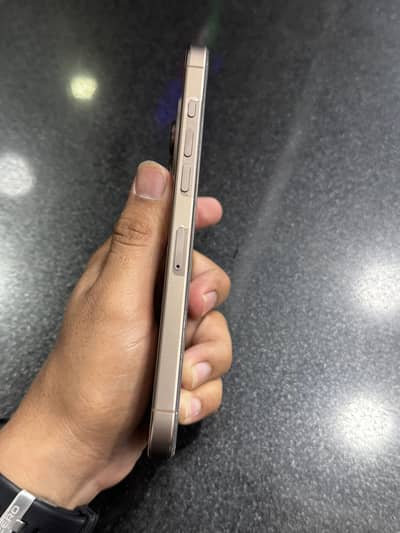 Apple iPhone 16 Pro Max