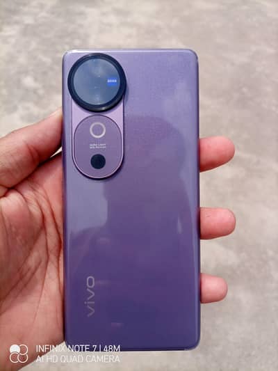 Vivo V40