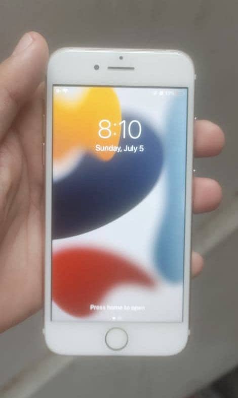 Apple iPhone 7 3