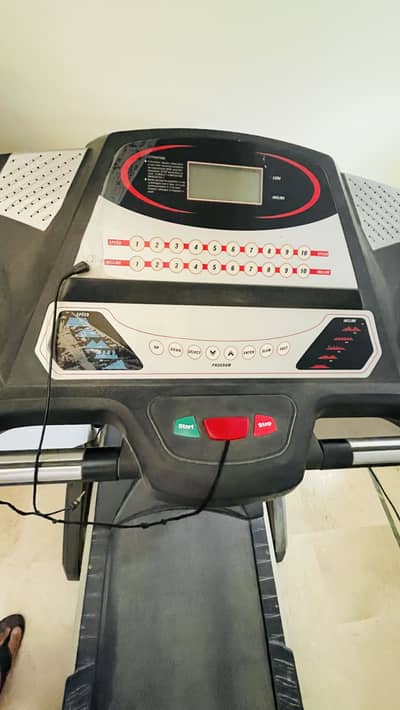 Body Fit trade mill - electric