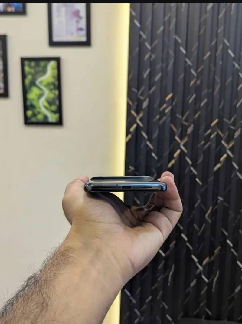 Google Pixel 8 Pro 2