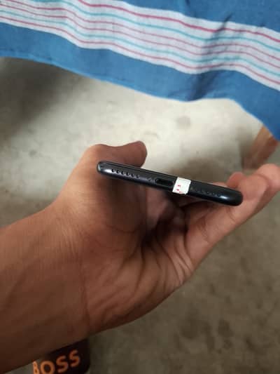 Apple iPhone SE