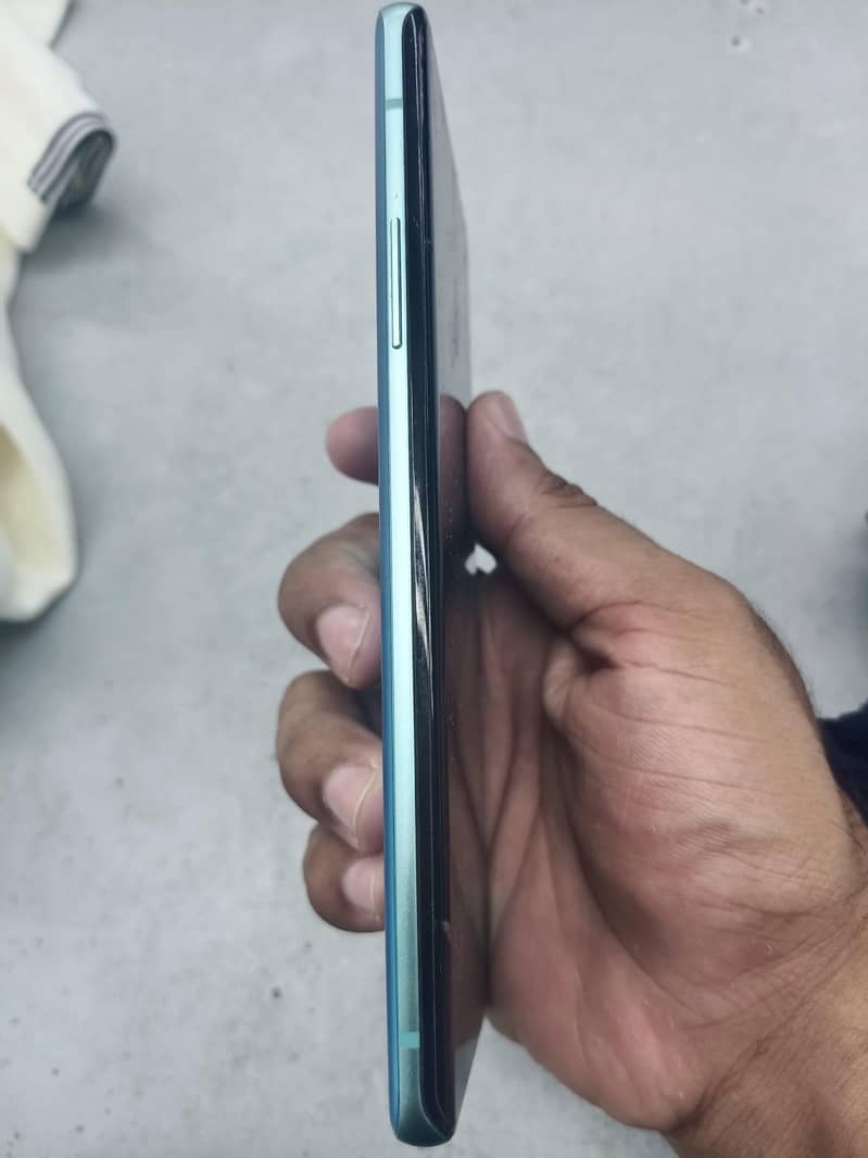 One Plus 8 Pro 6