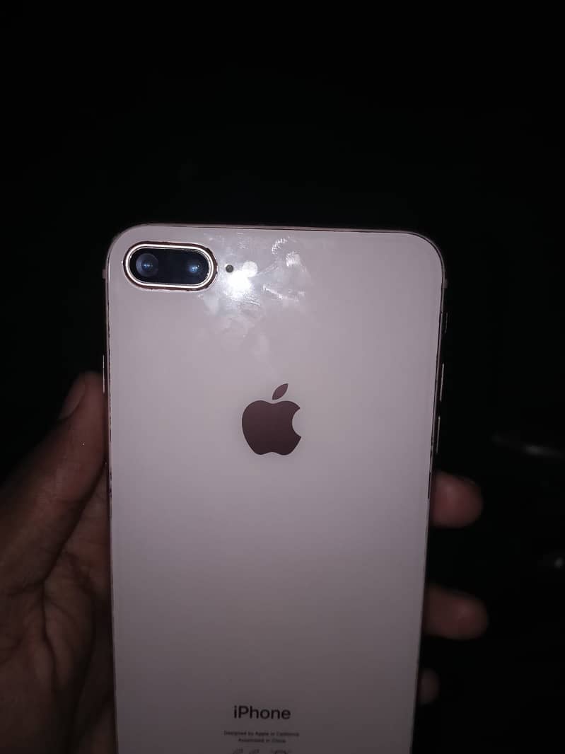 Apple iPhone 8 Plus 6