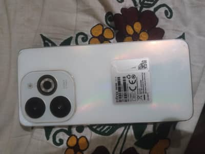 Infinix Smart 8 Pro 4.4 128 all oky boxes and charger
