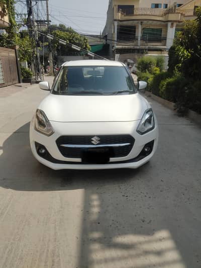 Suzuki Swift 2023 top of the line varient GlX totally orgnal paint