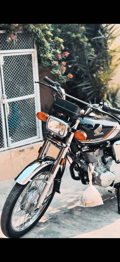 Honda 125 self start 10/10 condition