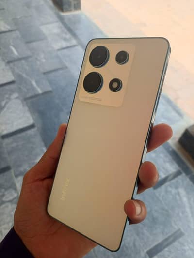 Infinix Note 30