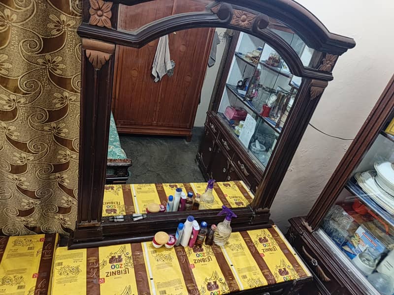 Dressing Table 4
