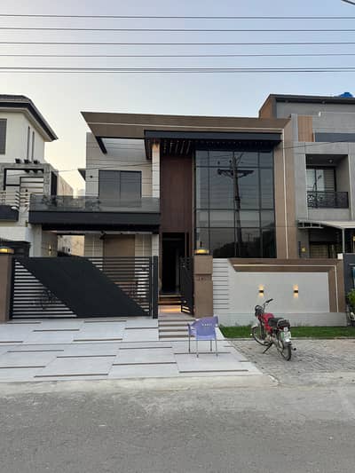 G block 100 fit road and 350 kanal facing park house available for sale