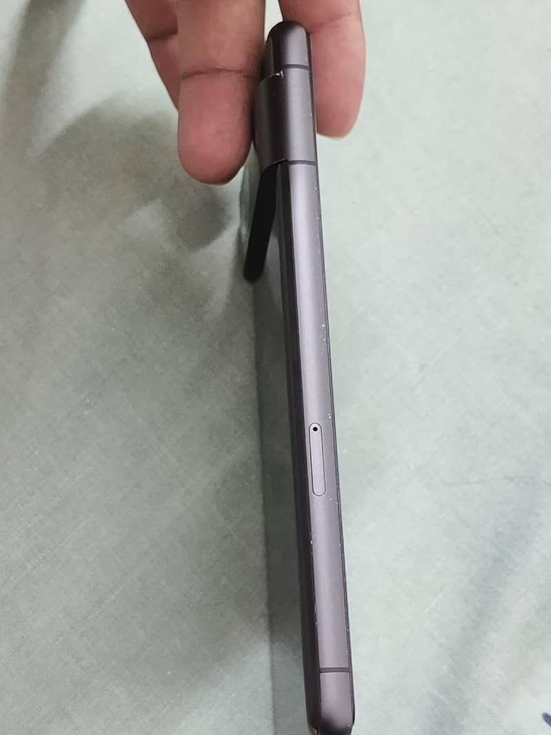 Google Pixel 7 4