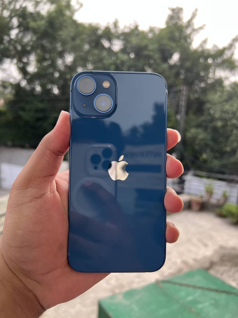 Apple iPhone 13 1