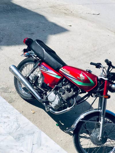 Honda 125cG bike model 2014 urgent for sale 0325/6137/539