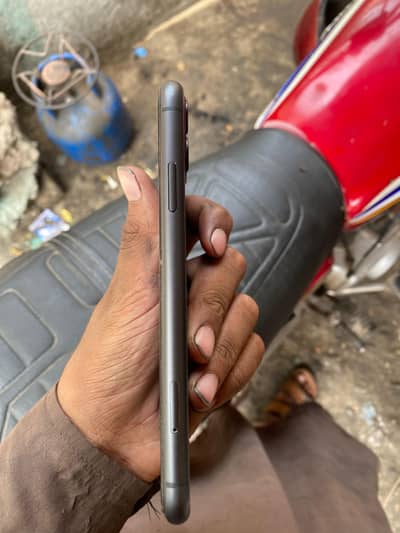 Apple iPhone 11
