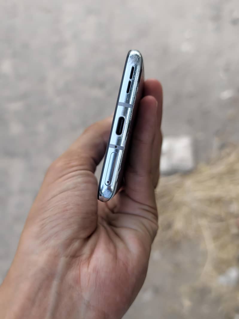 One Plus 8T 4
