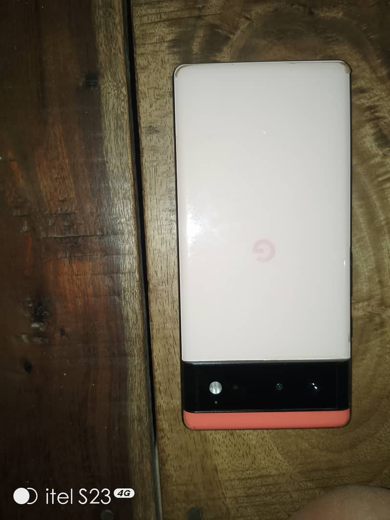Google Pixel 6 4