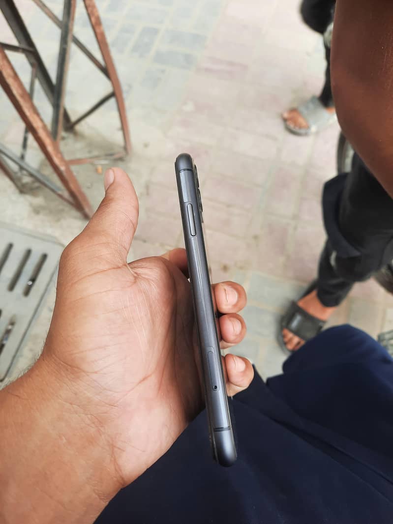 Iphone 11 4