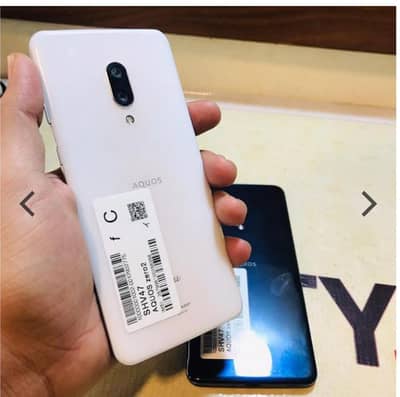 Sharp Aquos Zero 2 8gb/256gb snap dragon 855 processor