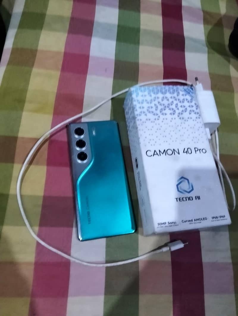 CAMON 40 Pro 16/256 9