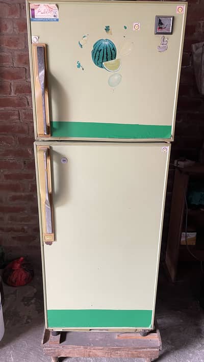 Dawlance Refrigerator OLD Model Urjent Sale Need Cash