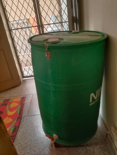 Plastic body drum