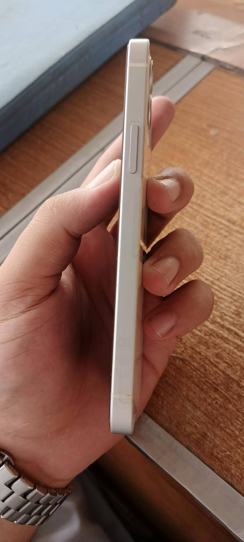 Apple iPhone 12 3