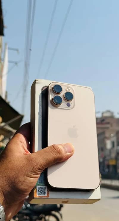 Apple iPhone 16 Pro Max