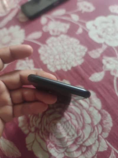 I phone se (m)
