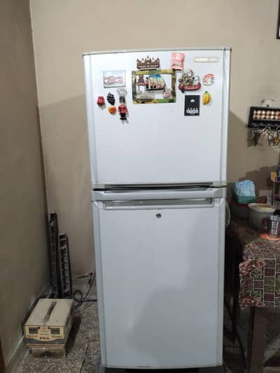 Orient refrigerator in used condition. price slightly  negotiable