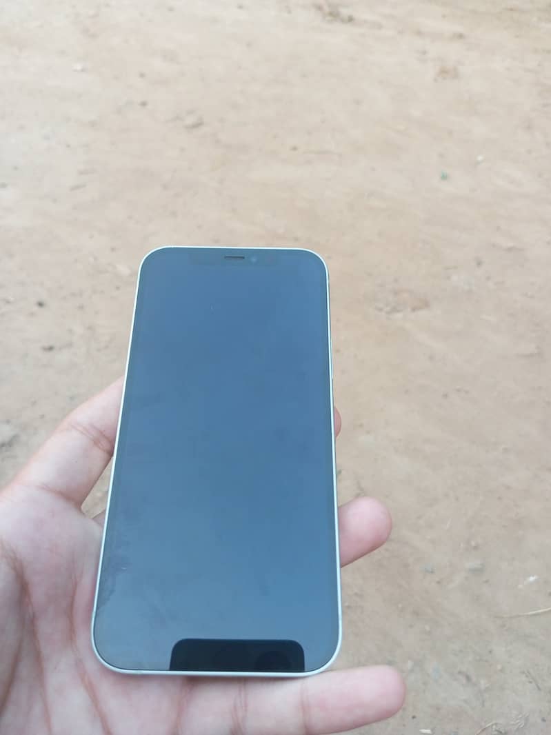 Apple iPhone 12 3