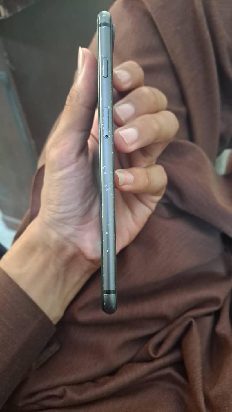 Apple iPhone 8 Plus 2