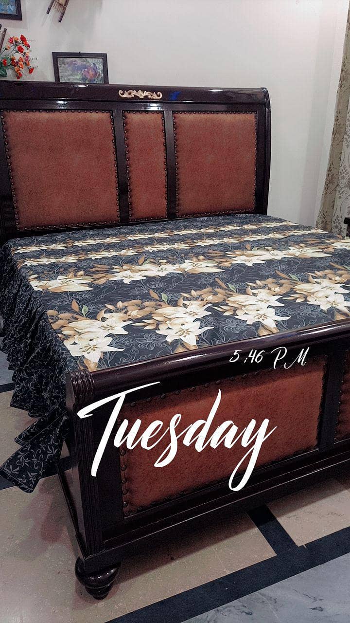 bed set with console & mirror 1