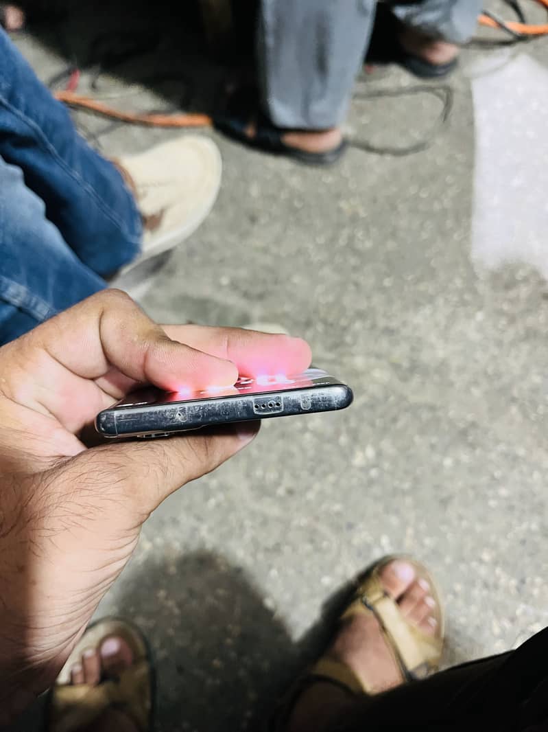 Tecno CAMON 40 Pro 4