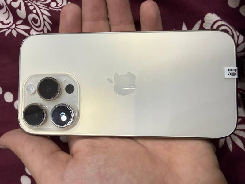 14 pro 3