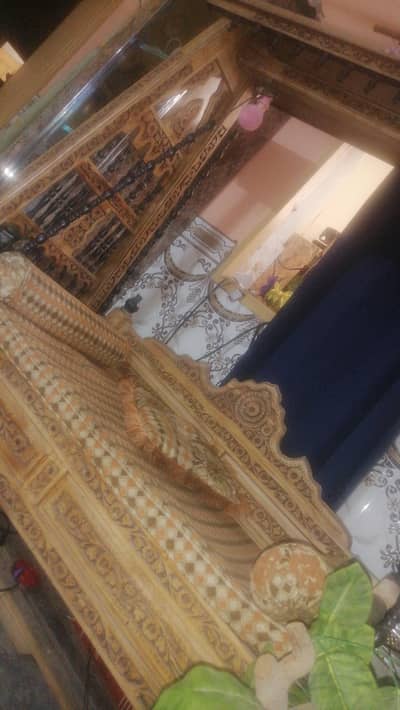 wooden chinioti jhola