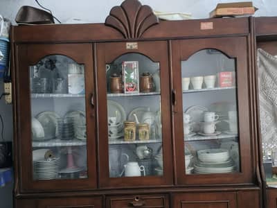 Dressing set for sale good condition