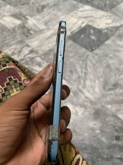 Realme 12