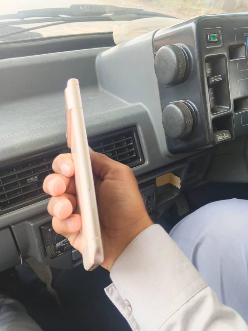 Google Pixel 8 3