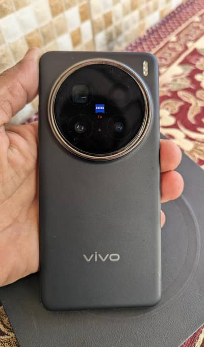 Vivo x200 Pro complete box no PTA non active