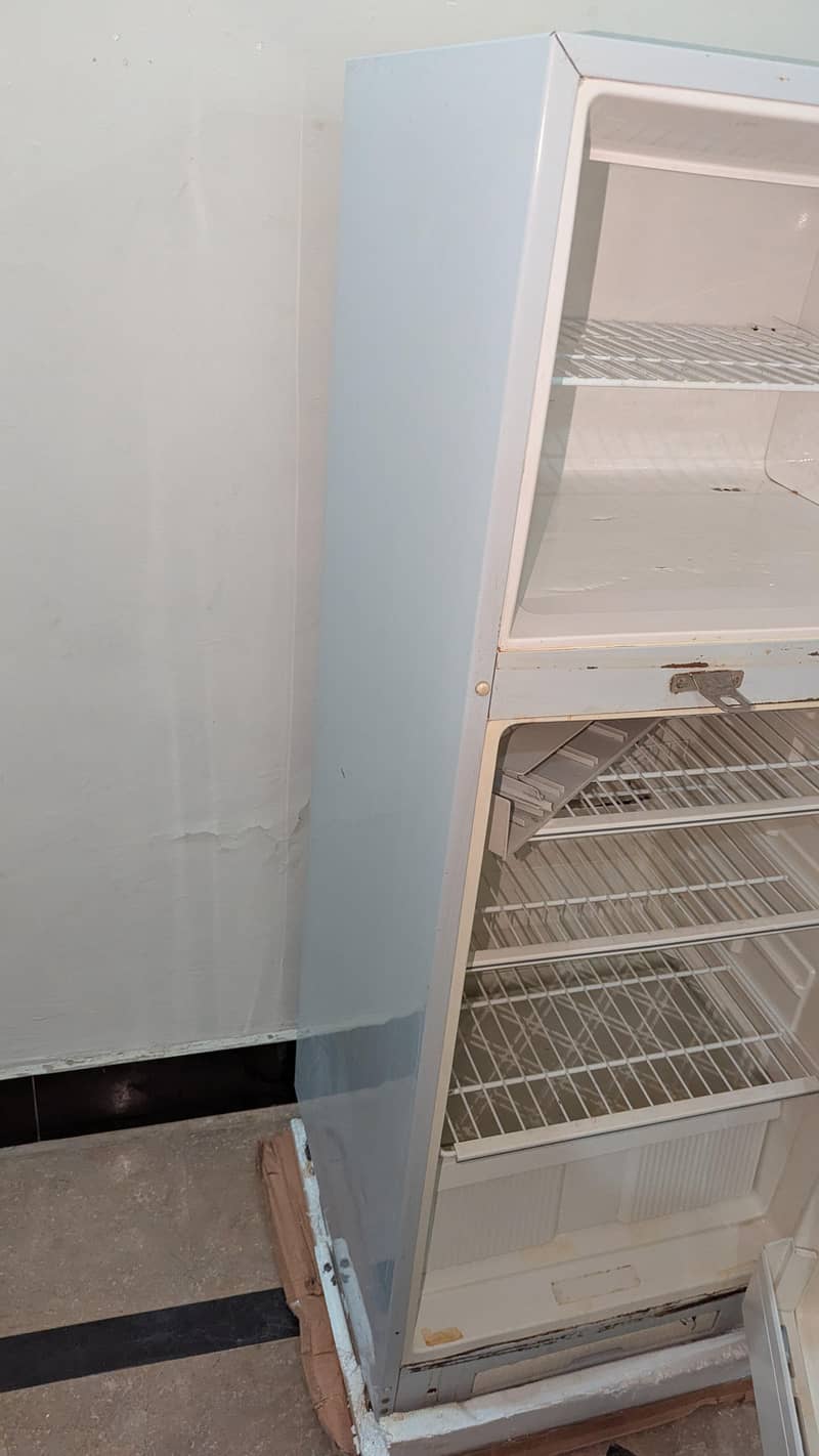 Refrigerator medium 2