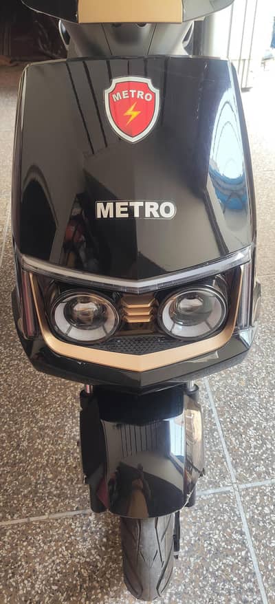 Metro M6 Lithium portable battery Only 191 KM use.