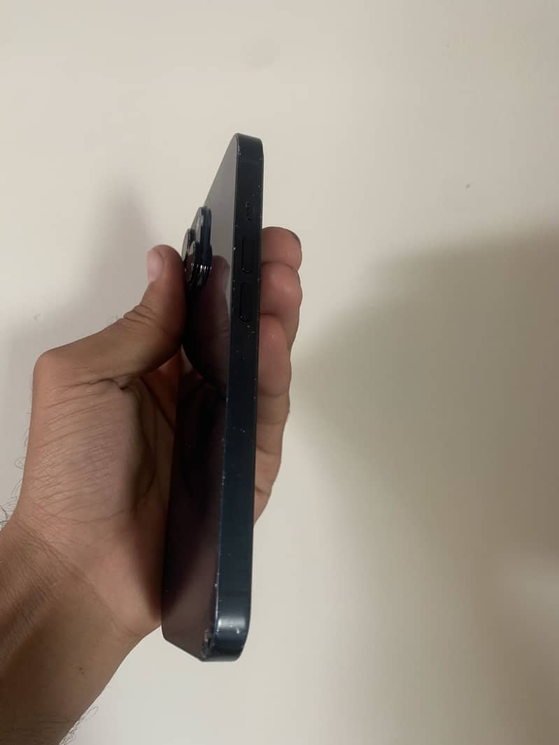 iPhone 14 2